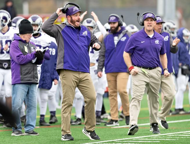 Strasburg Football Routs Poquoson In State Semifinals